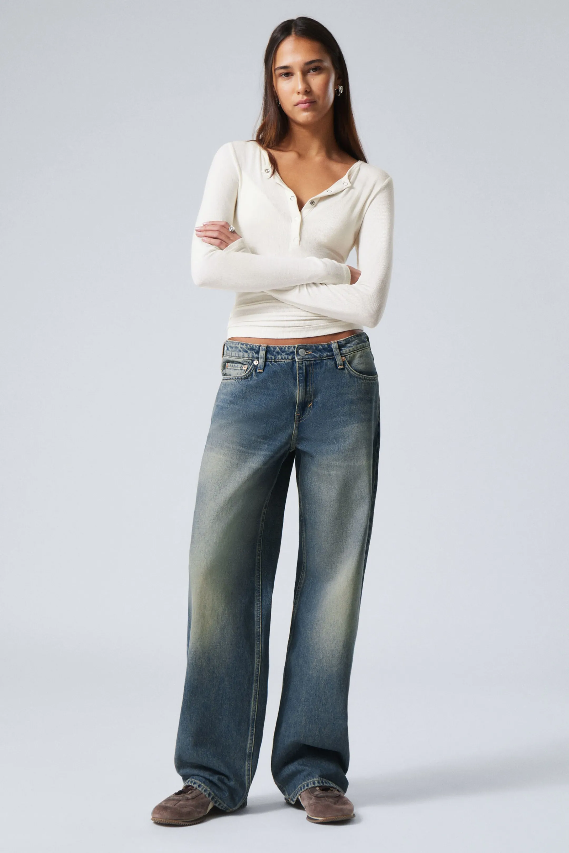 Weekday AMPLE LOW RISE LOOSE WIDE LEG JEANS>Women Jeans