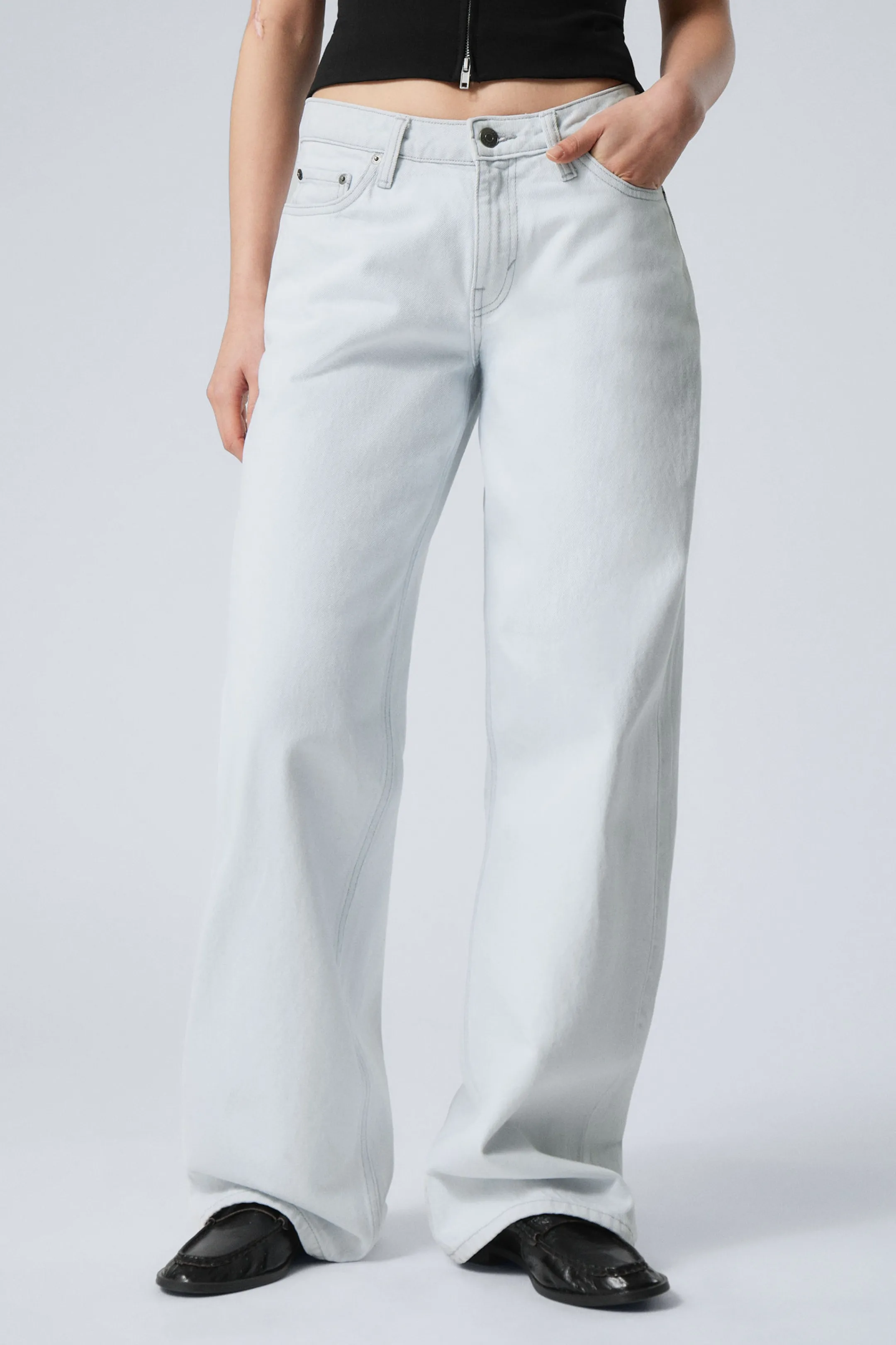 Weekday AMPLE LOW RISE LOOSE WIDE LEG JEANS>Women Jeans