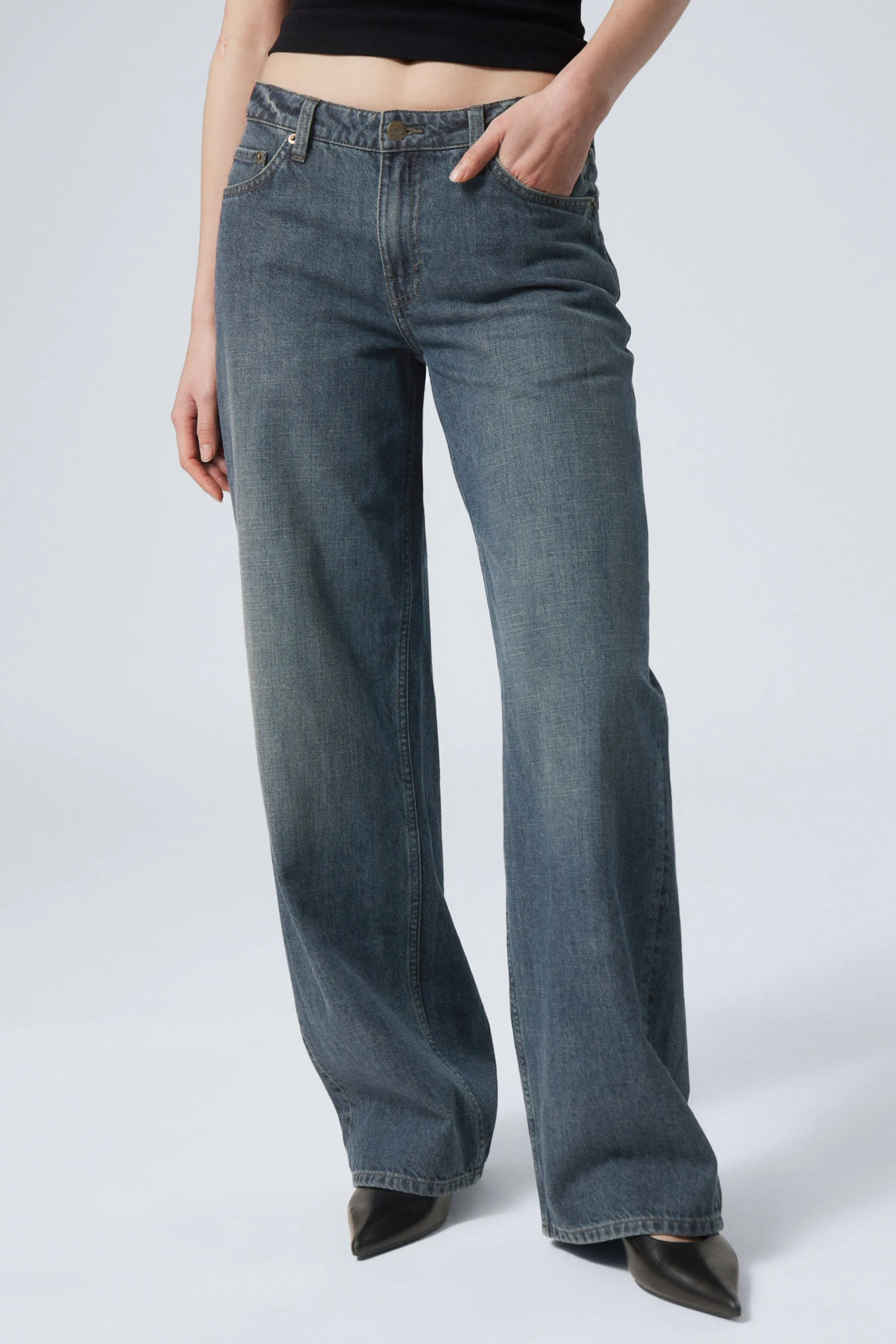 Weekday AMPLE LOW RISE LOOSE WIDE LEG JEANS>Women Jeans