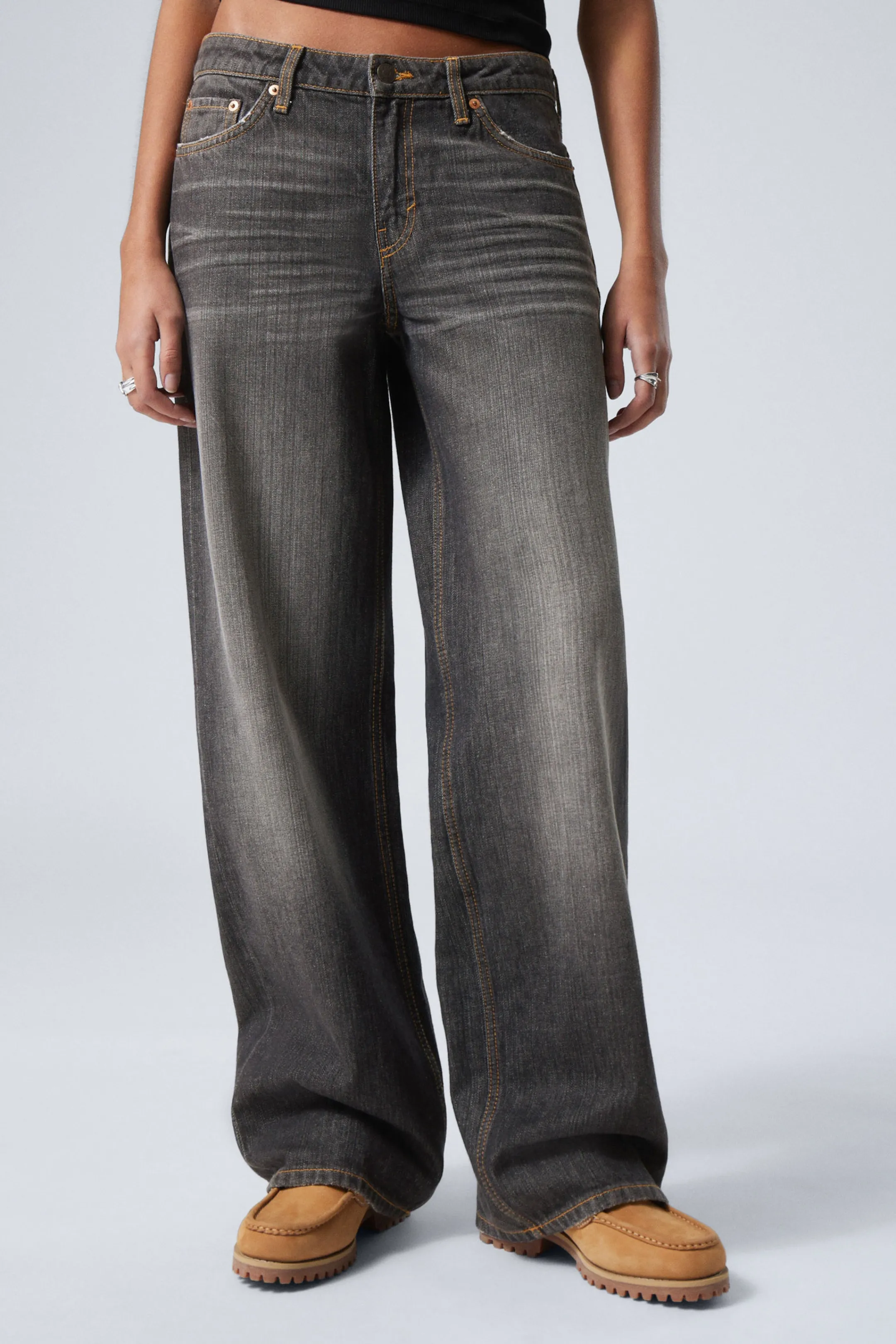 Weekday AMPLE LOW RISE LOOSE WIDE LEG JEANS>Women Jeans