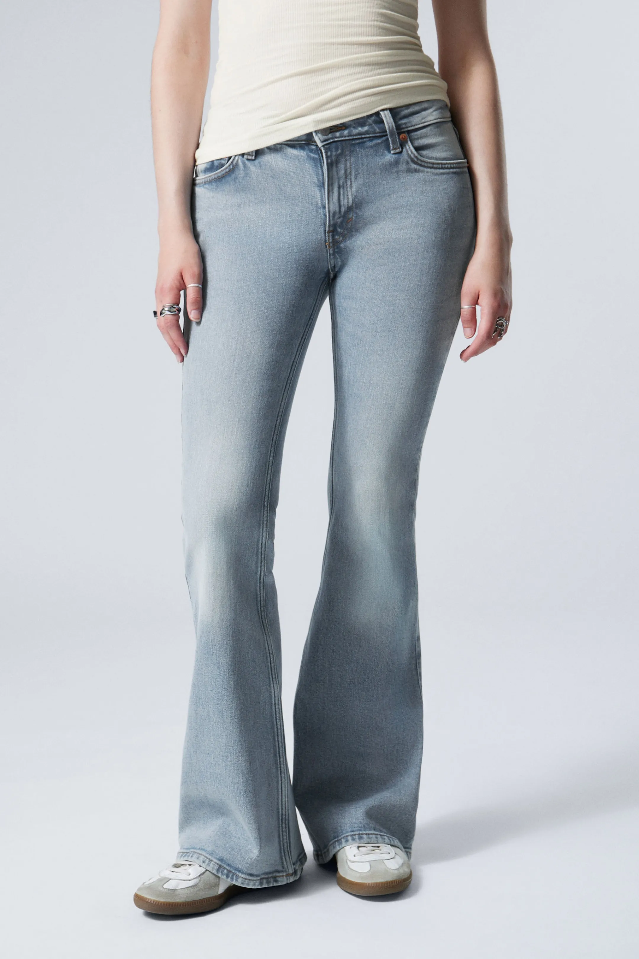 Weekday FLAME LOW RISE SLIM FLARED LEG JEANS>Women Jeans