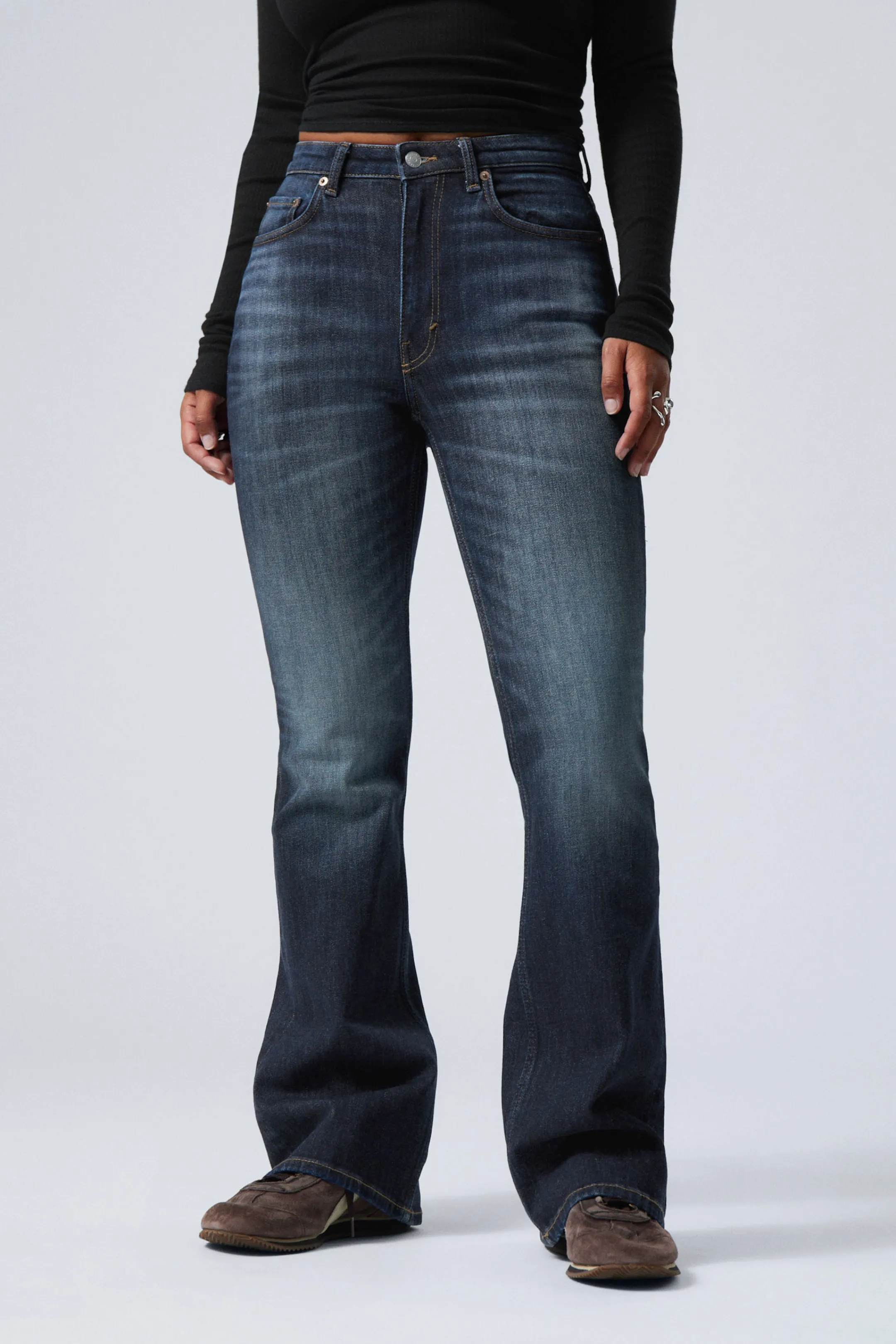 Weekday GLOW CURVE HIGH WAISTED REGULAR FLARED LEG JEANS>Women Jeans