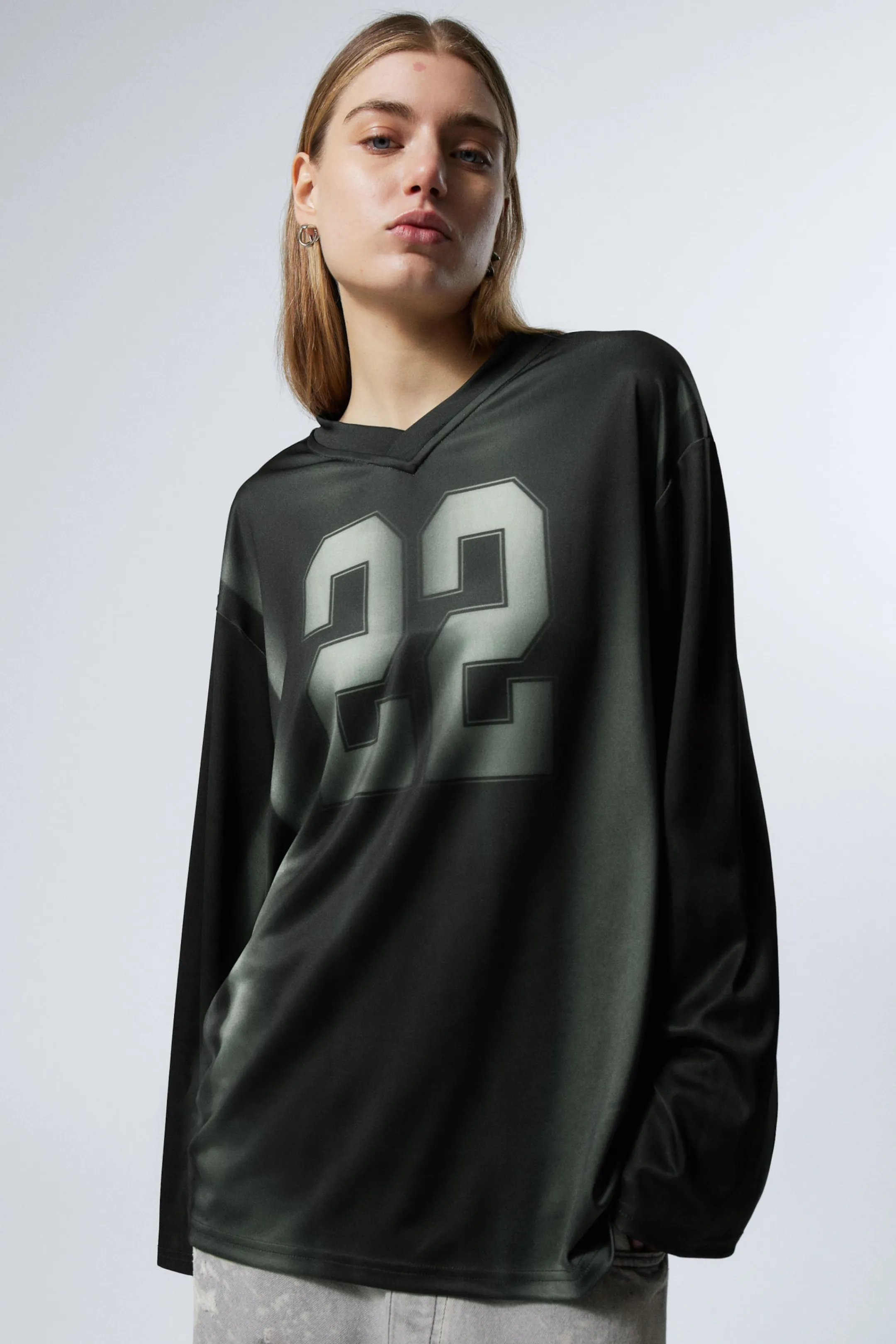 Weekday LONG-SLEEVED OVERSIZED SPORTS T-SHIRT>Women Tops