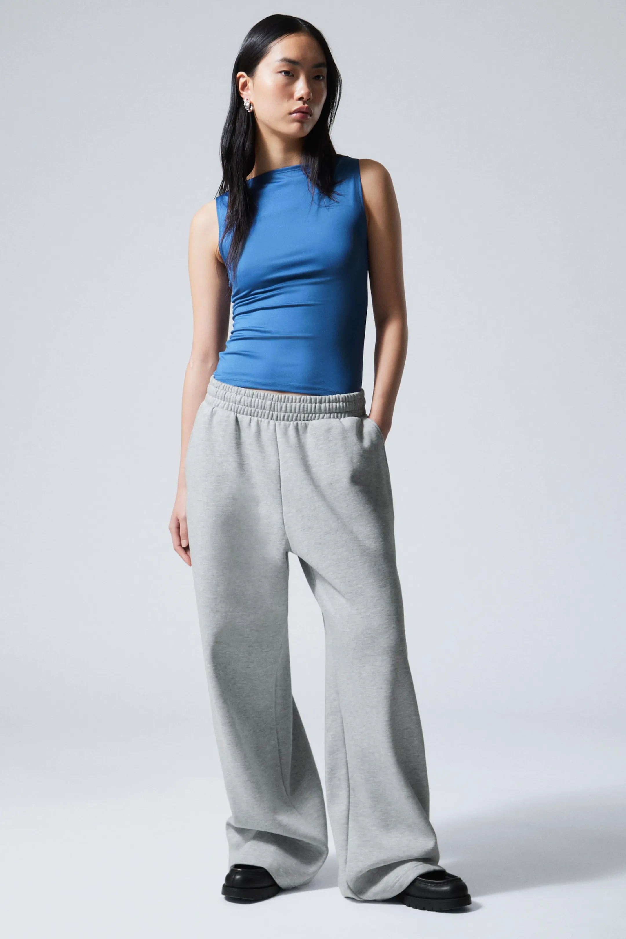 Weekday LOOSE LONG HEAVYWEIGHT SWEATPANTS>Women Trousers | Basics