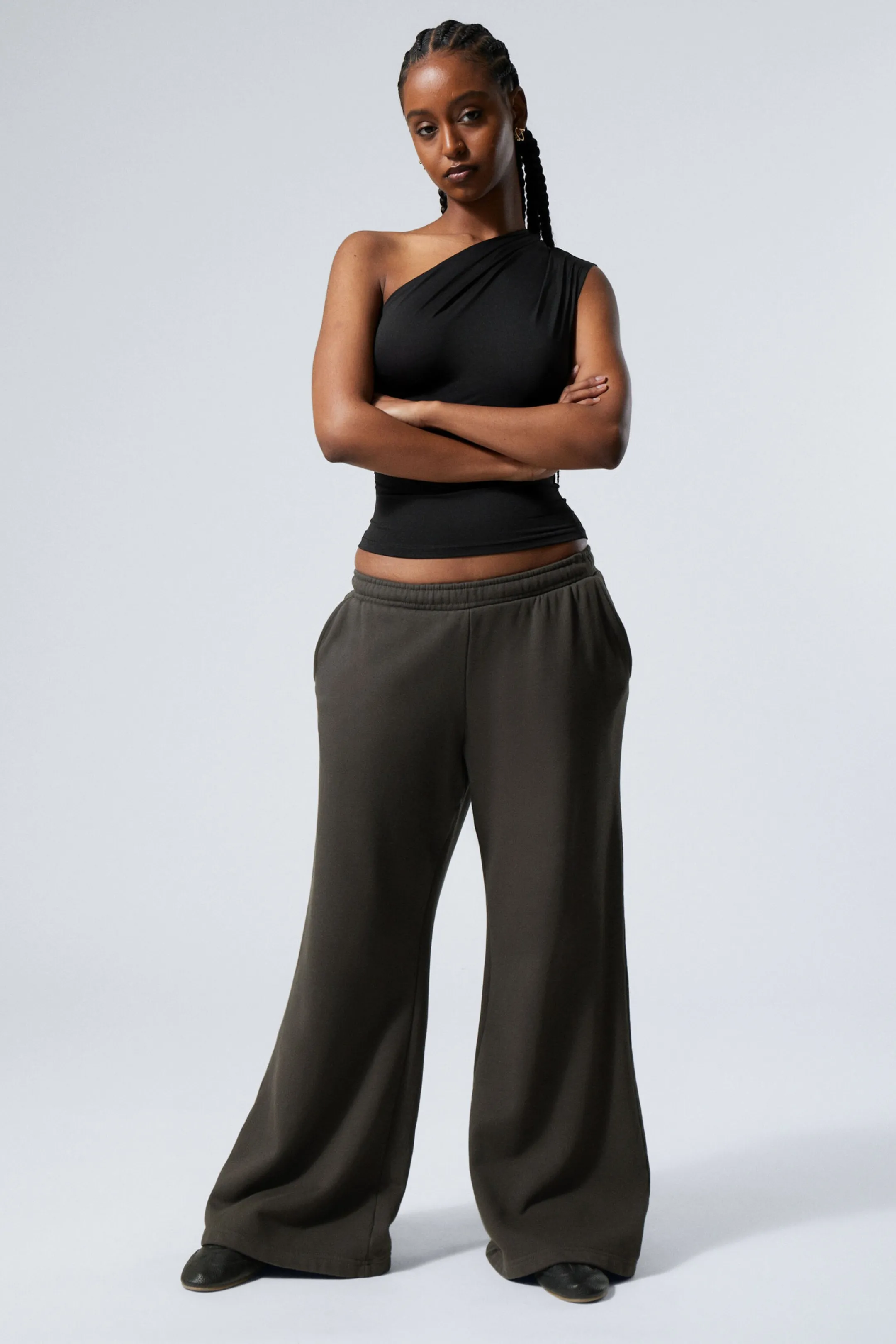 Weekday LOW RELAXED FLARED HEAVY SWEATPANTS>Women Trousers | Basics