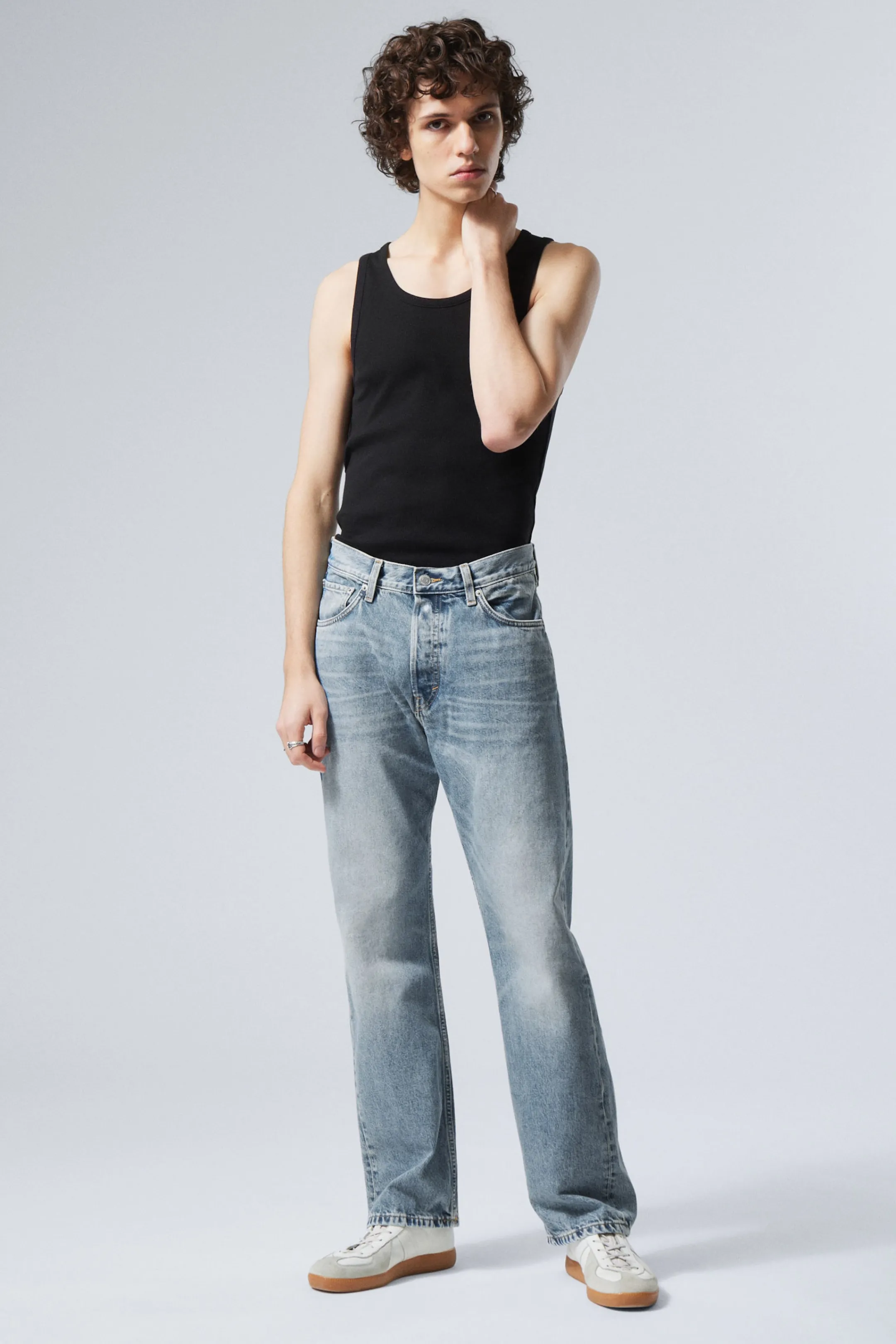 Weekday ORBIT MID RISE REGULAR STRAIGHT LEG JEANS>Women Jeans