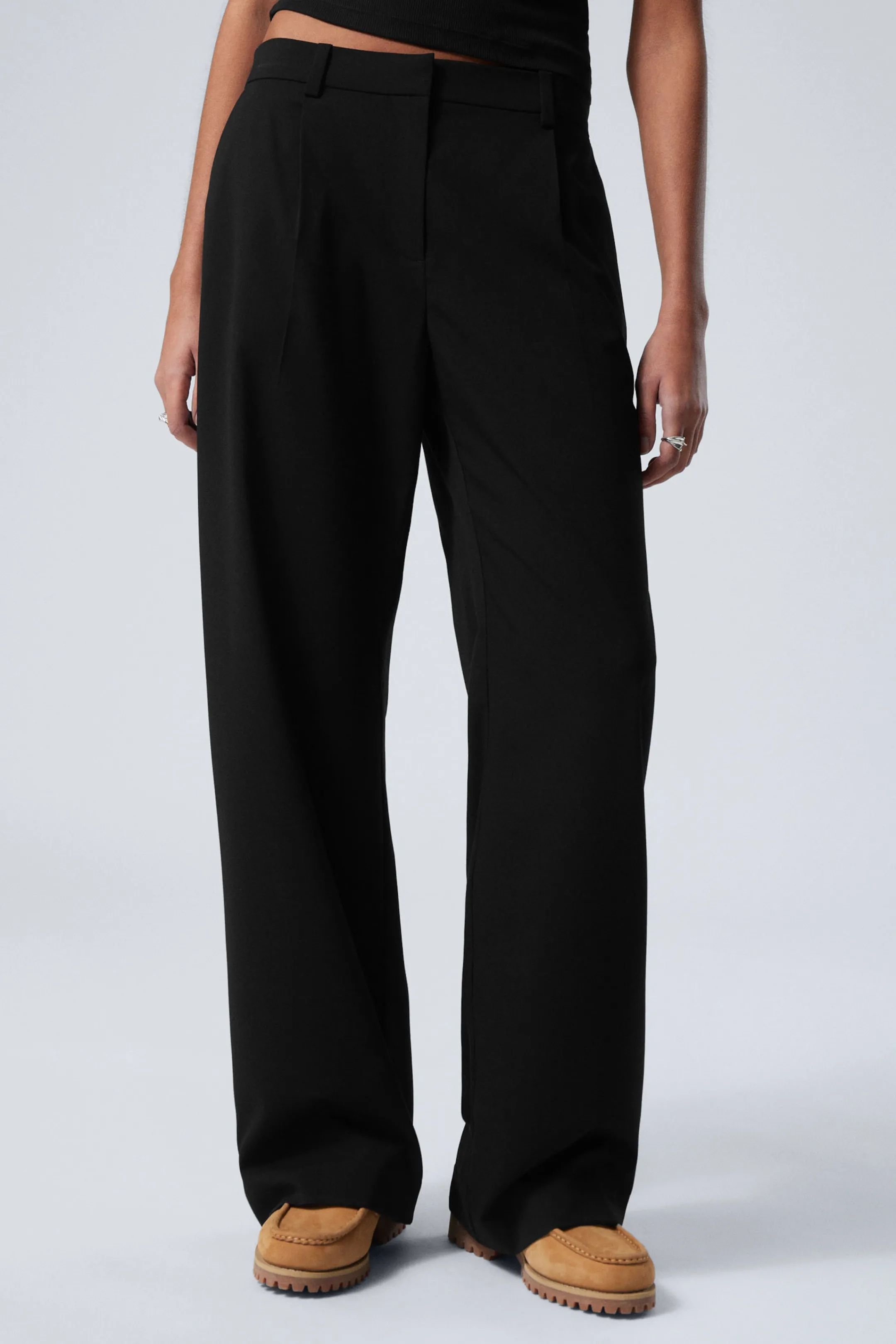 Weekday RELAXED PLEATED SUITING TROUSERS>Women Trousers