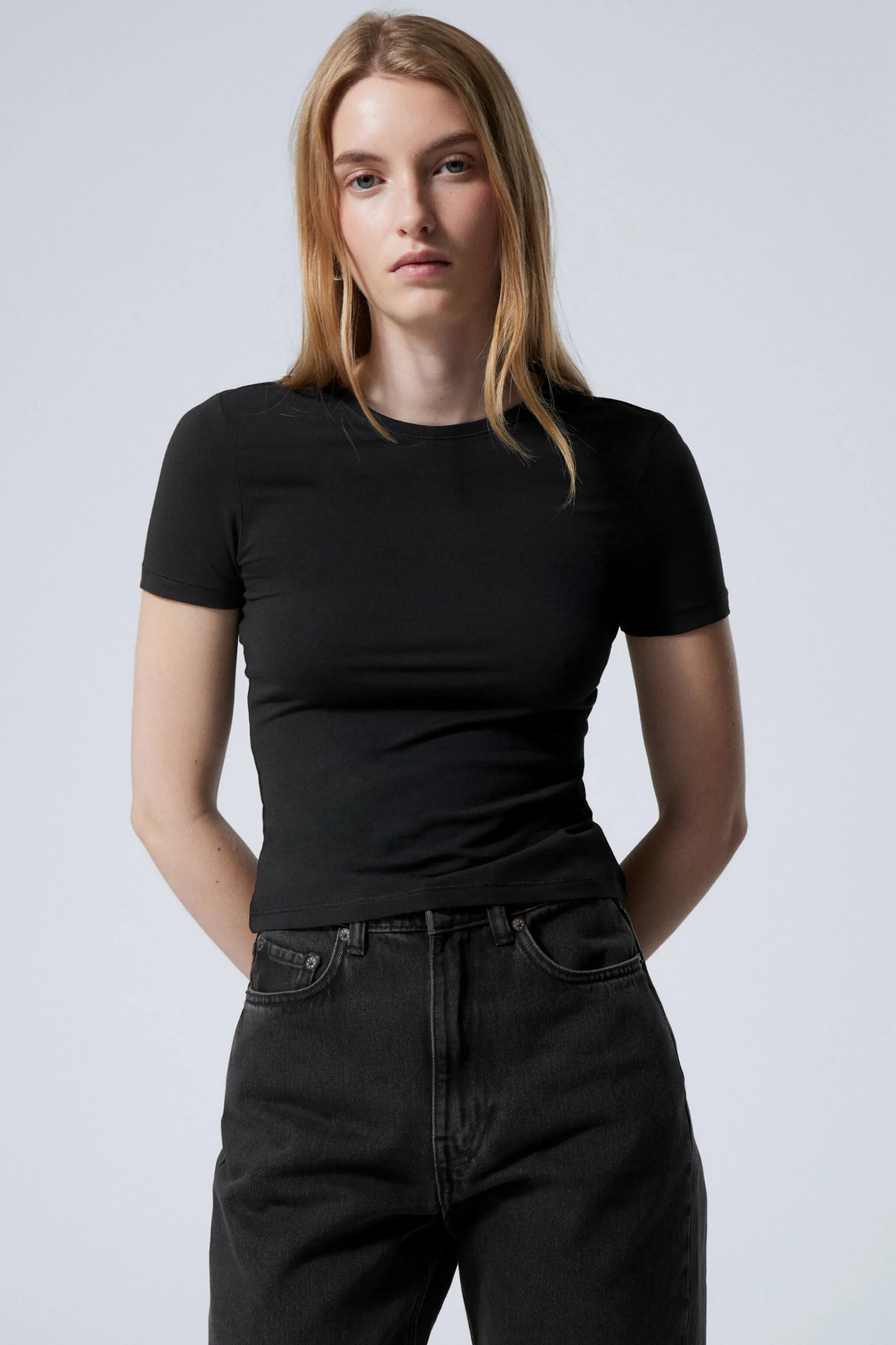 Weekday SLIM FITTED T-SHIRT>Women Basics | T-Shirts