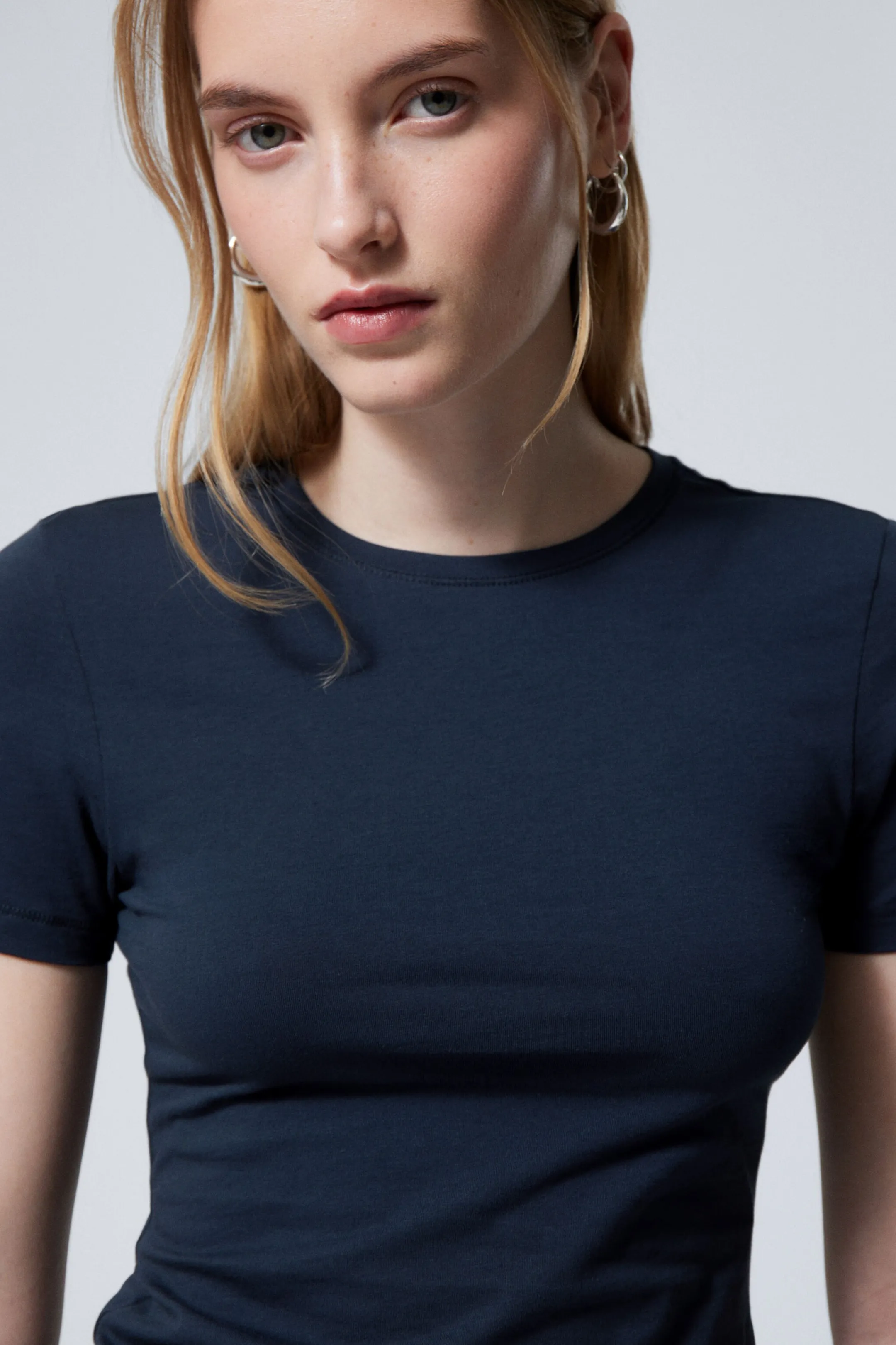 Weekday SLIM FITTED T-SHIRT>Women Basics | T-Shirts