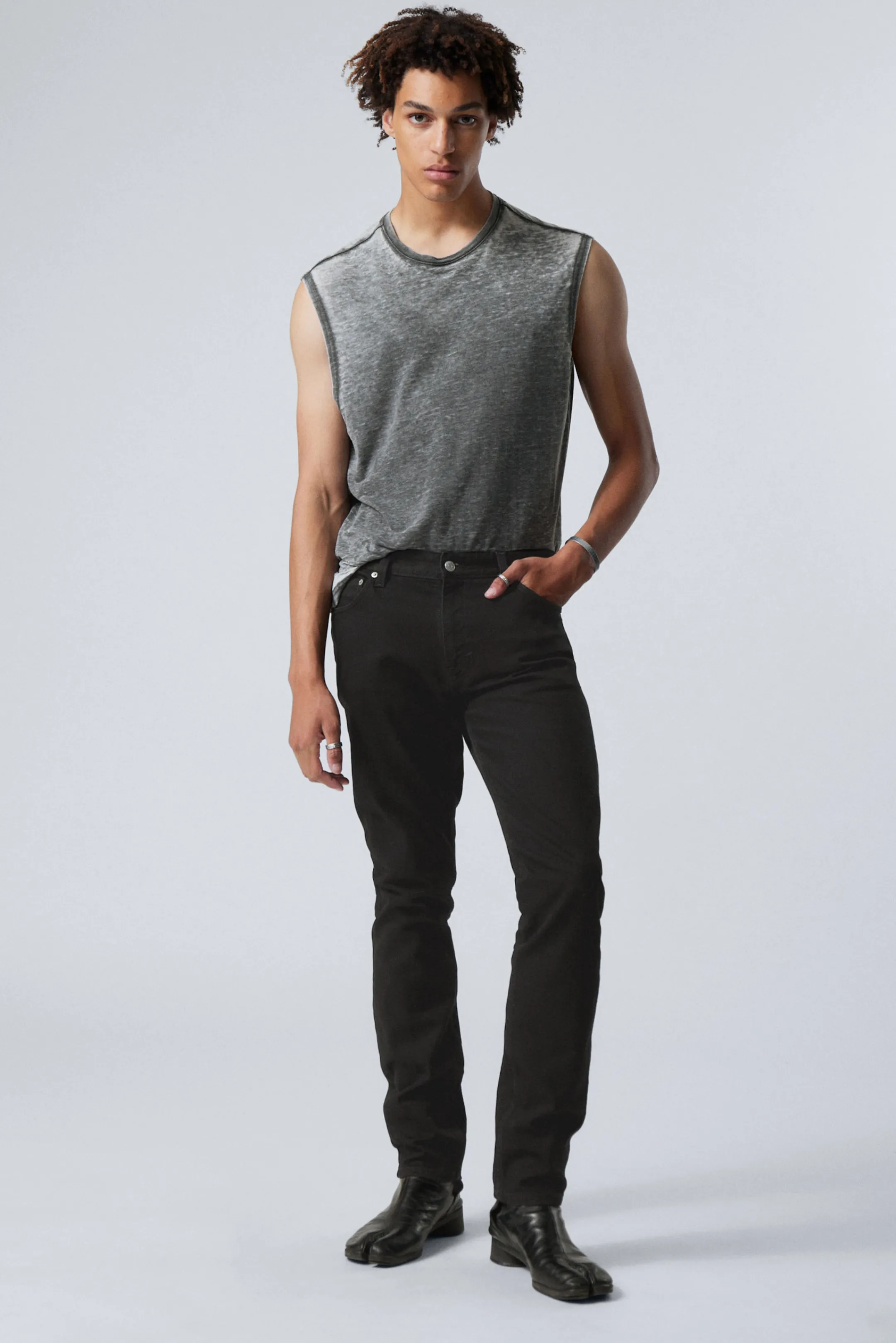 Weekday SUNDAY SLIM TAPERED LEG JEANS> Jeans