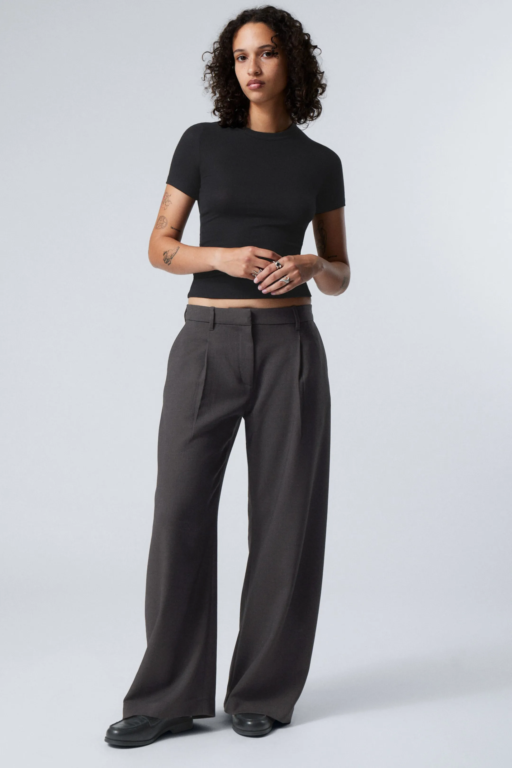 Weekday WIDE PLEATED TROUSERS>Women Trousers