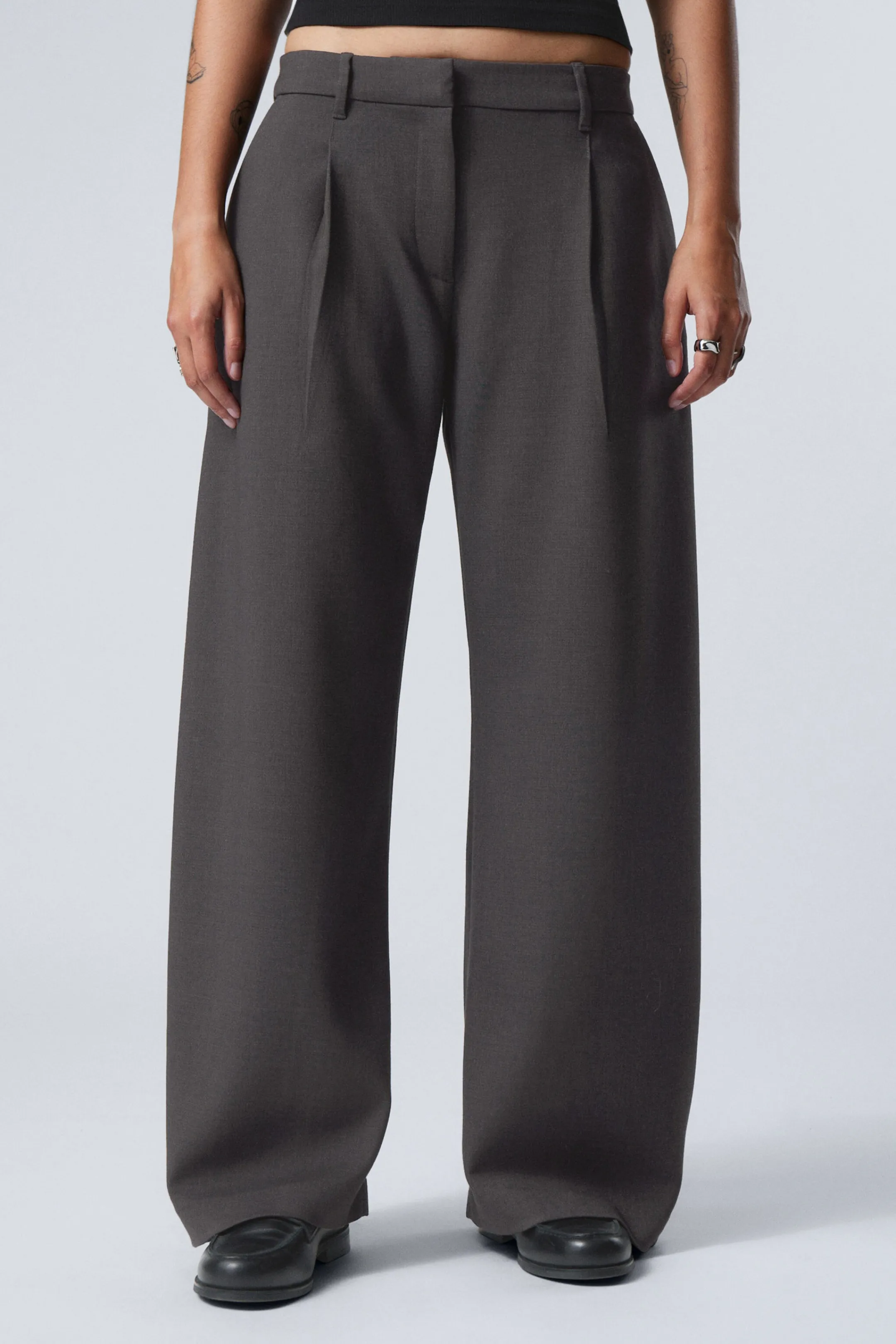 Weekday WIDE PLEATED TROUSERS>Women Trousers